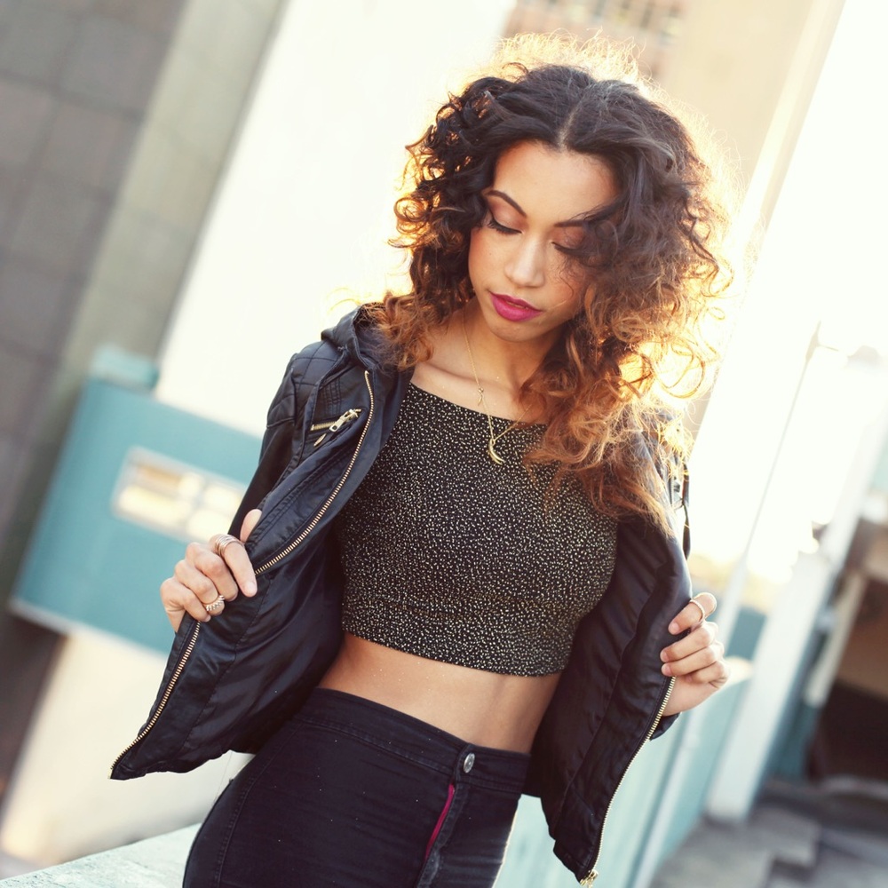 All Over Me Crop Top - Picture 5 of 7